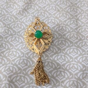 Sarah Coventry Gold Brooch with Green Accent